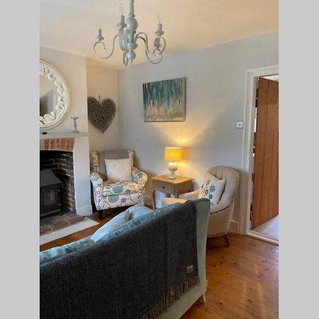 Angel Cottage, Boxgrove, Chichester - Relax And Unwind エクステリア 写真