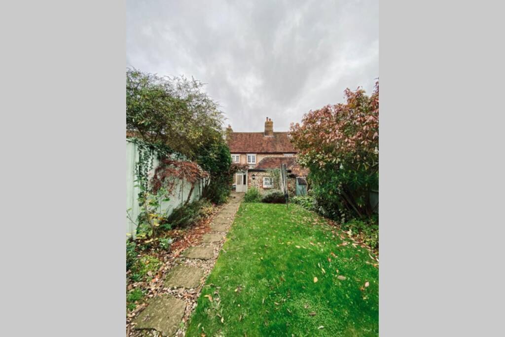 Angel Cottage, Boxgrove, Chichester - Relax And Unwind エクステリア 写真
