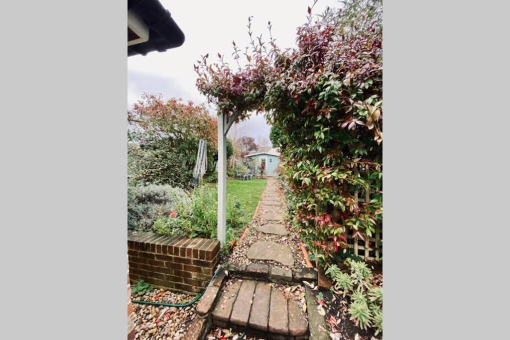 Angel Cottage, Boxgrove, Chichester - Relax And Unwind エクステリア 写真